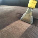 Profesyonel koltuk yıkama hizmeti ile kir, leke ve kötü kokuları ortadan kaldırarak koltuklarınızı temiz ve hijyenik hale getiriyoruz. Uzman ekiplerimiz, her tür kumaşa uygun güvenli temizlik çözümleri sunar