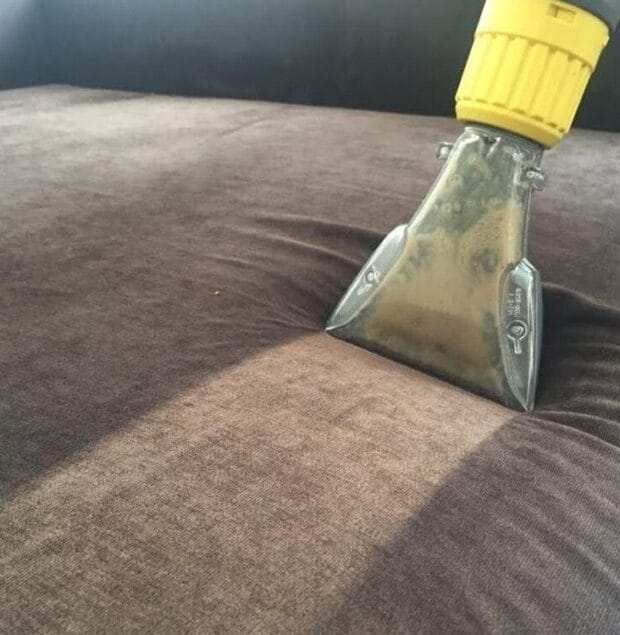 Profesyonel koltuk yıkama hizmeti ile kir, leke ve kötü kokuları ortadan kaldırarak koltuklarınızı temiz ve hijyenik hale getiriyoruz. Uzman ekiplerimiz, her tür kumaşa uygun güvenli temizlik çözümleri sunar