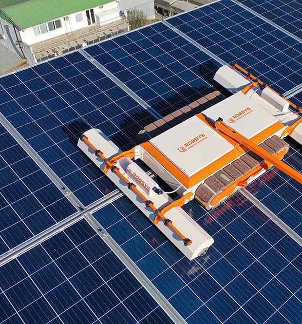 Güneş paneli temizliği ile panellerinizin verimliliğini artırın. Uzman ekibimiz, güvenli ve etkili temizlik çözümleriyle güneş panellerinizi uzun ömürlü hale getirir